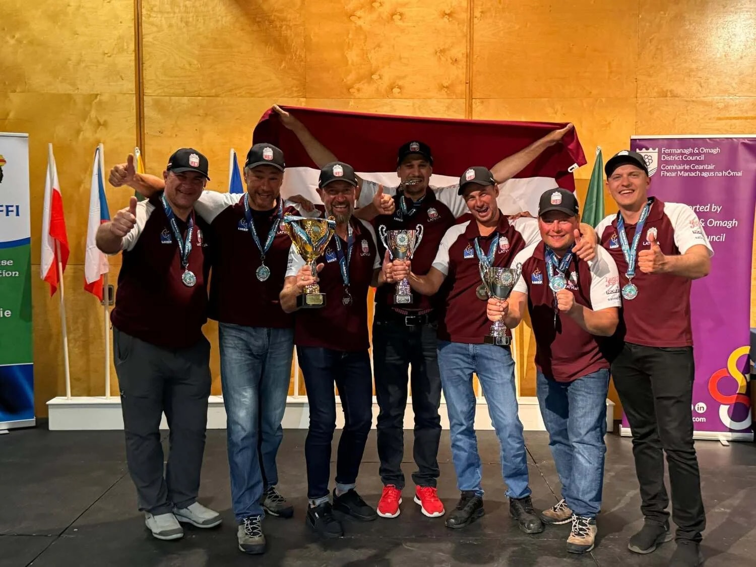 Pasaules čempionāta Vicečempioni, Sudrabs